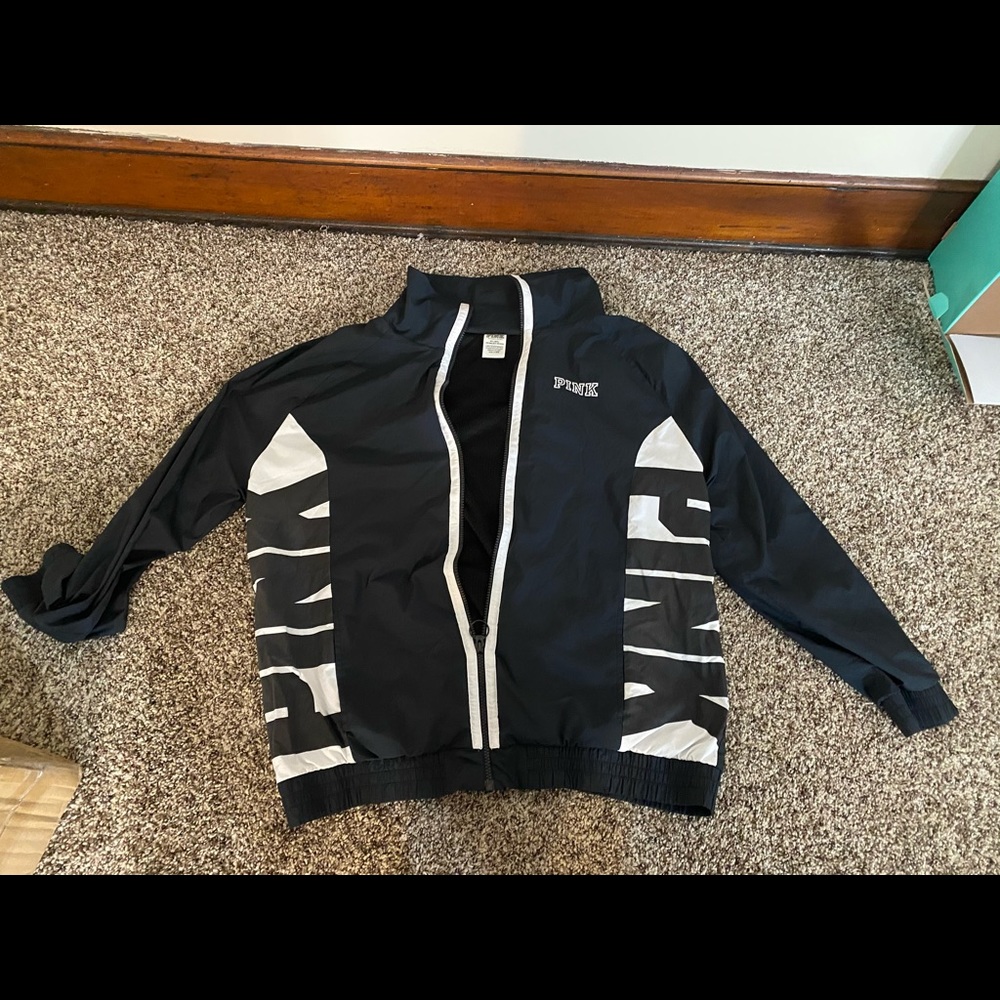 VS PINK windbreaker
